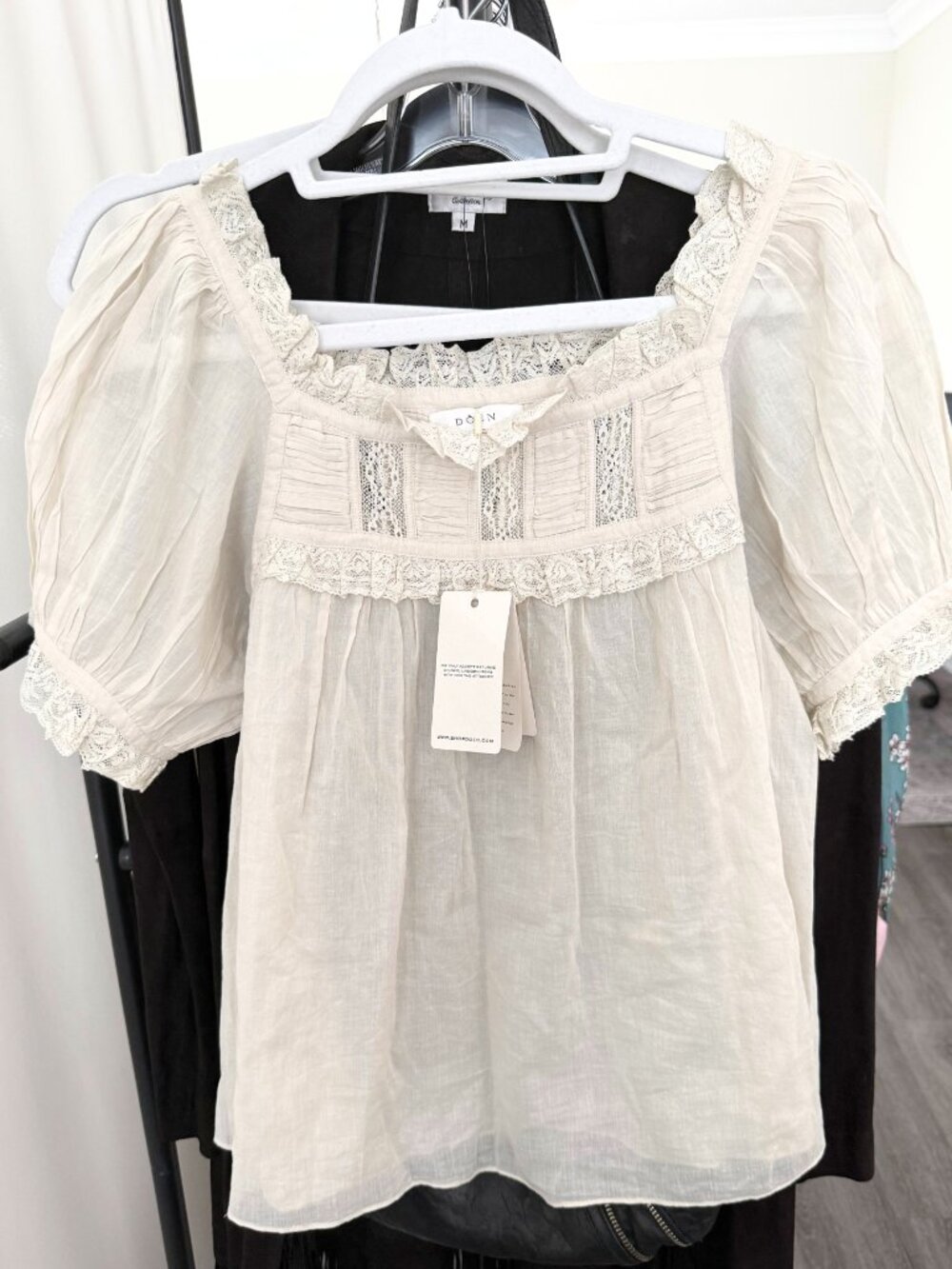 DÔEN Frances Lace Inset Cotton Blend Top in Alabaster Size Small NWT - Picture 2 of 6